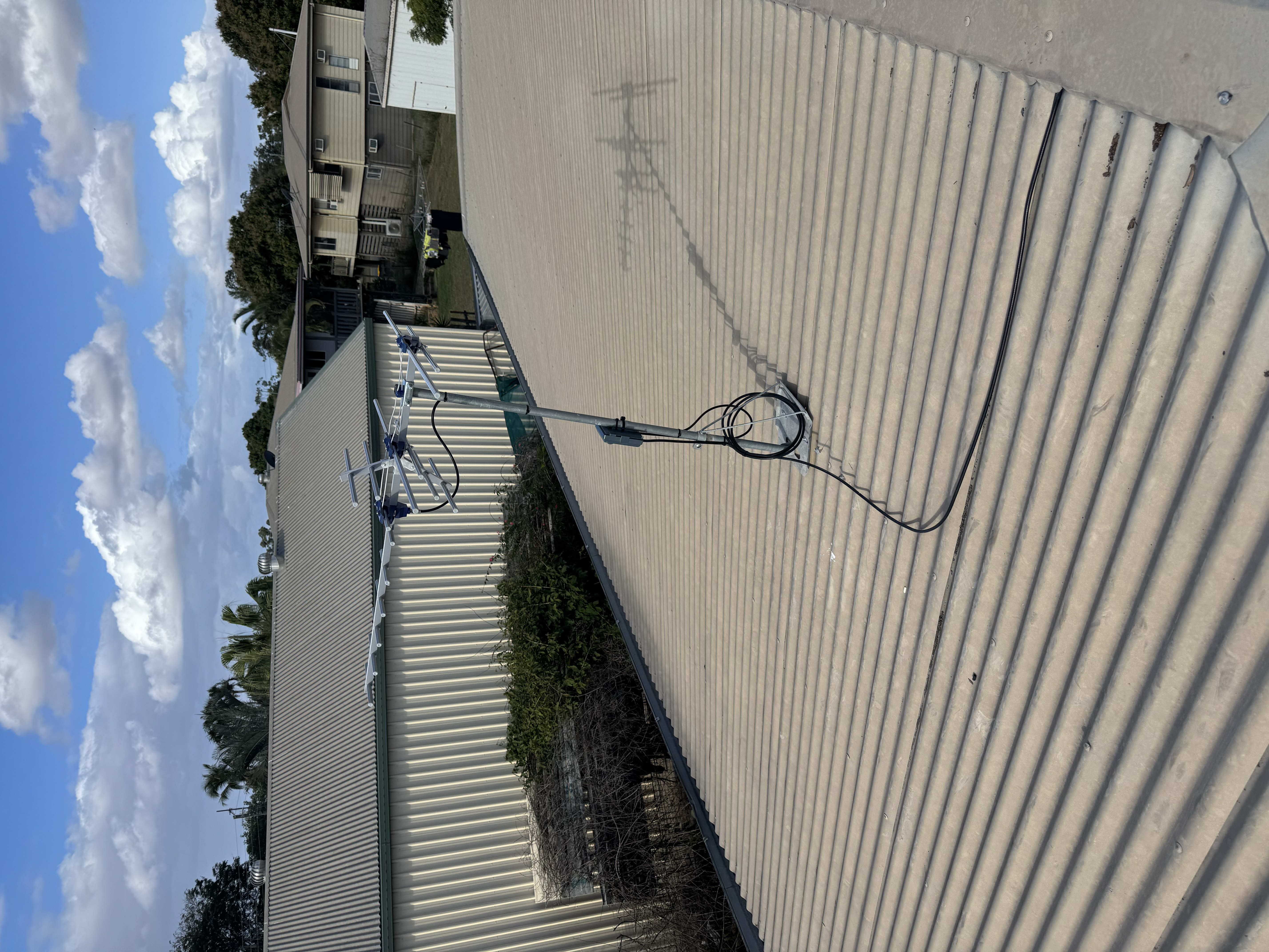 Poolside lighting installation